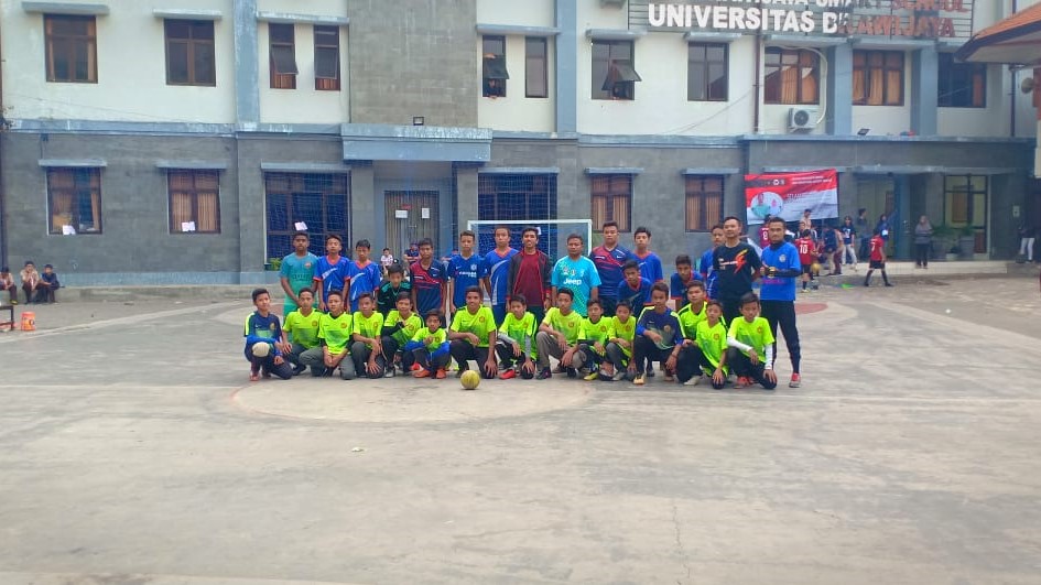 Tim Futsal SMP BSS Sukses Gelar Pertandingan Persahabatan