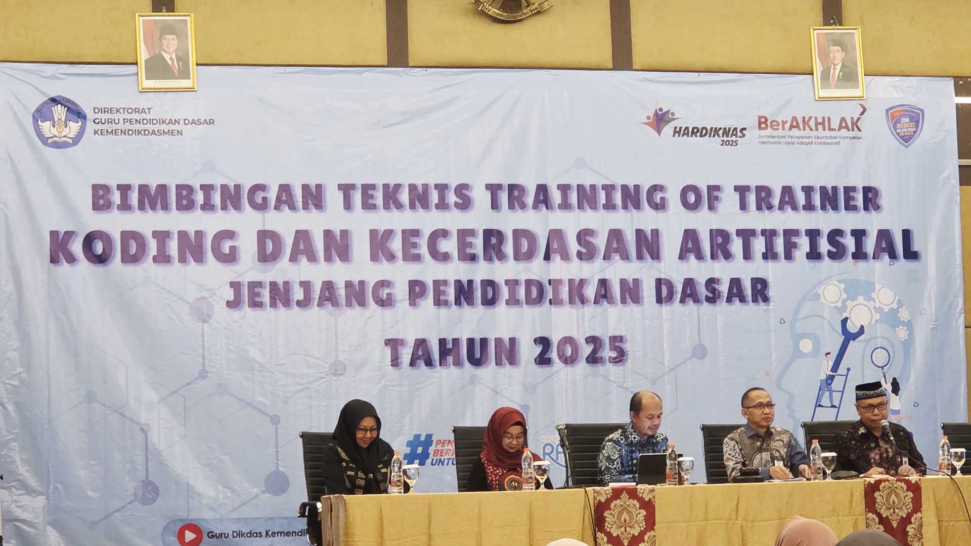 Koding dan Kecerdasan Artifisial: Menjawab Tantangan Pendidikan Abad ke-21